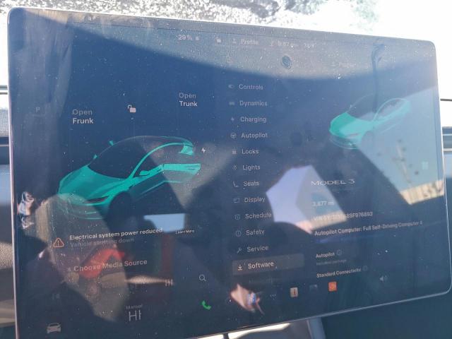 Tesla Model 3 Image 11