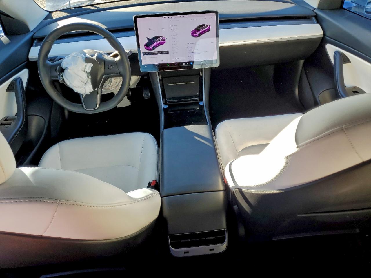 Tesla Model 3 Image 10