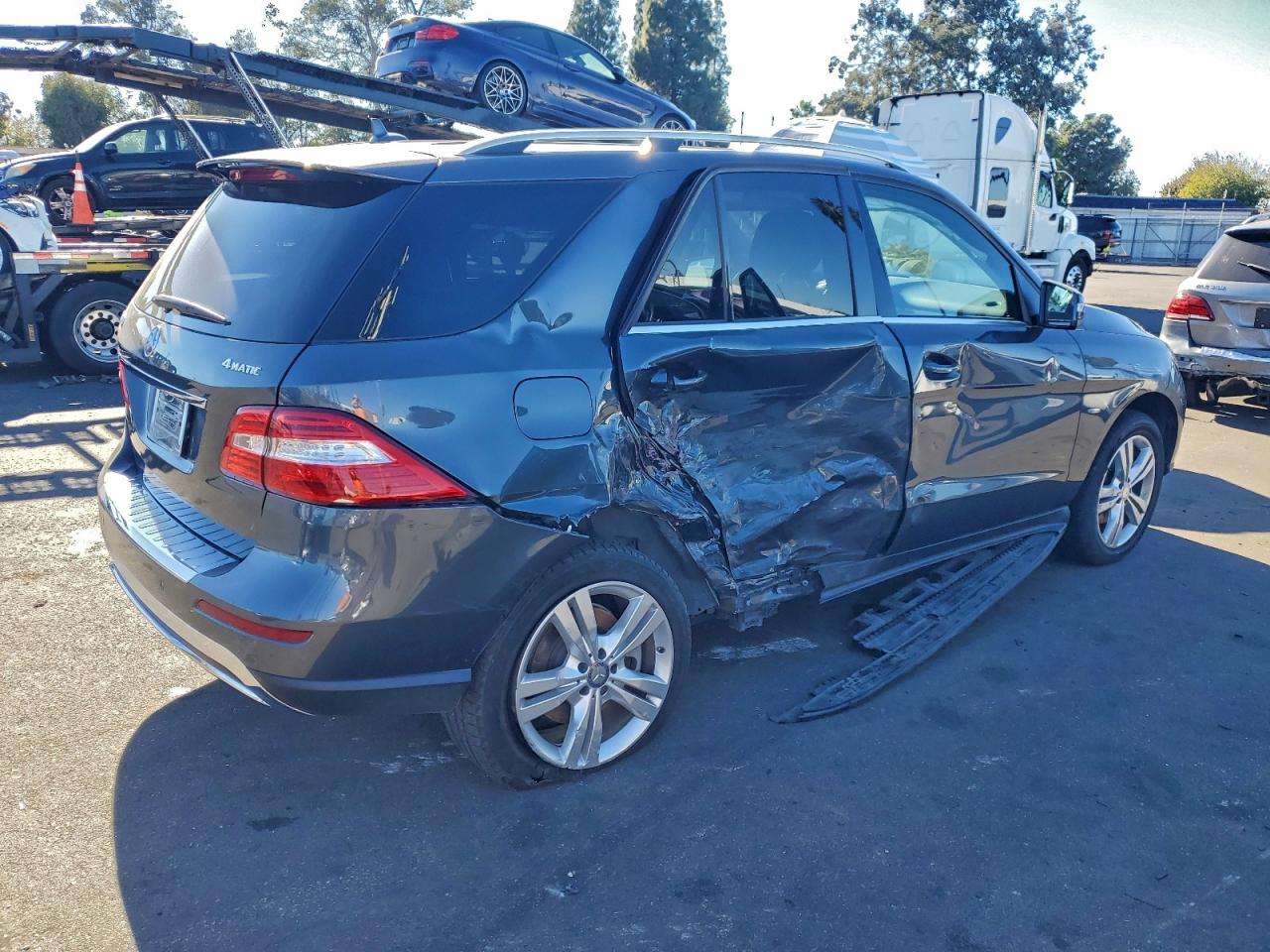 Mercedes-Benz M-Class 350 4matic Image 4