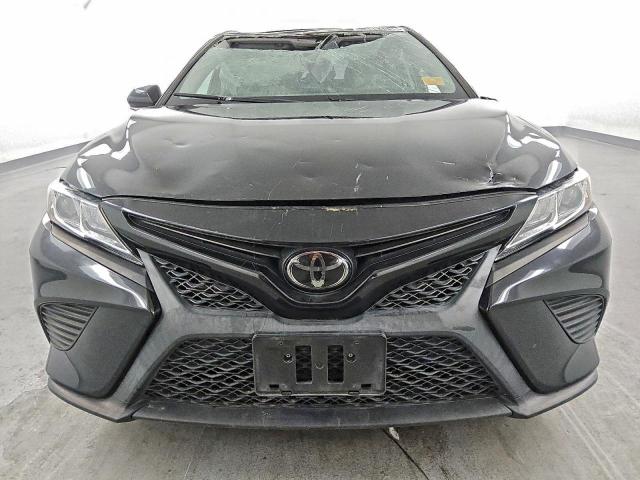 Toyota Camry L Image 12