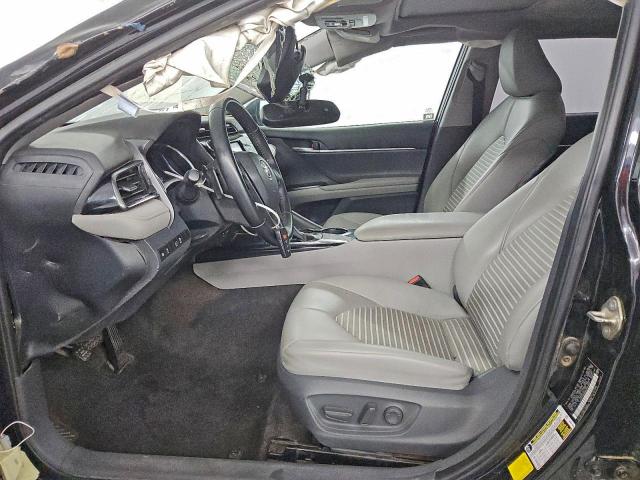 Toyota Camry L Image 5