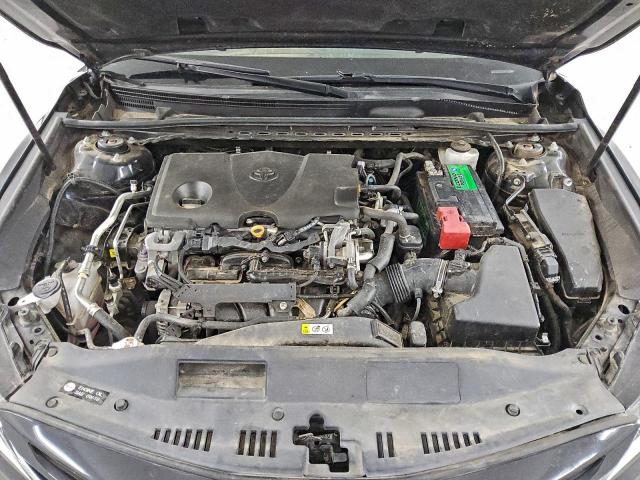 Toyota Camry L Image 10