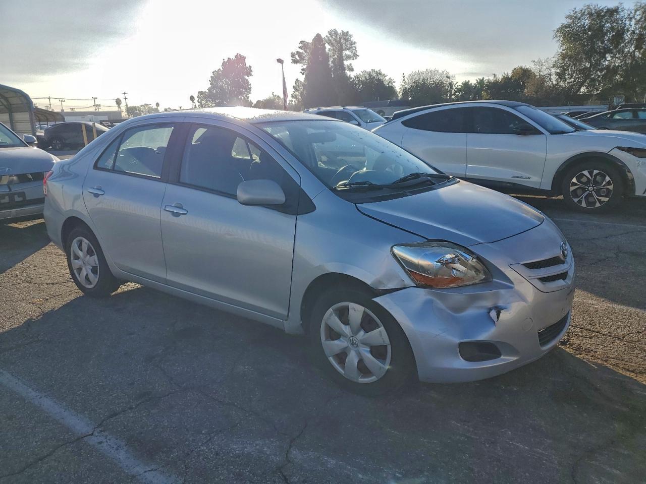 Toyota Yaris Image 2