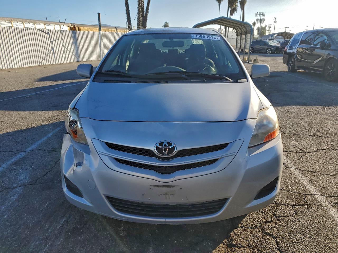 Toyota Yaris Image 4