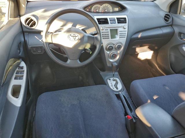 Toyota Yaris Image 11