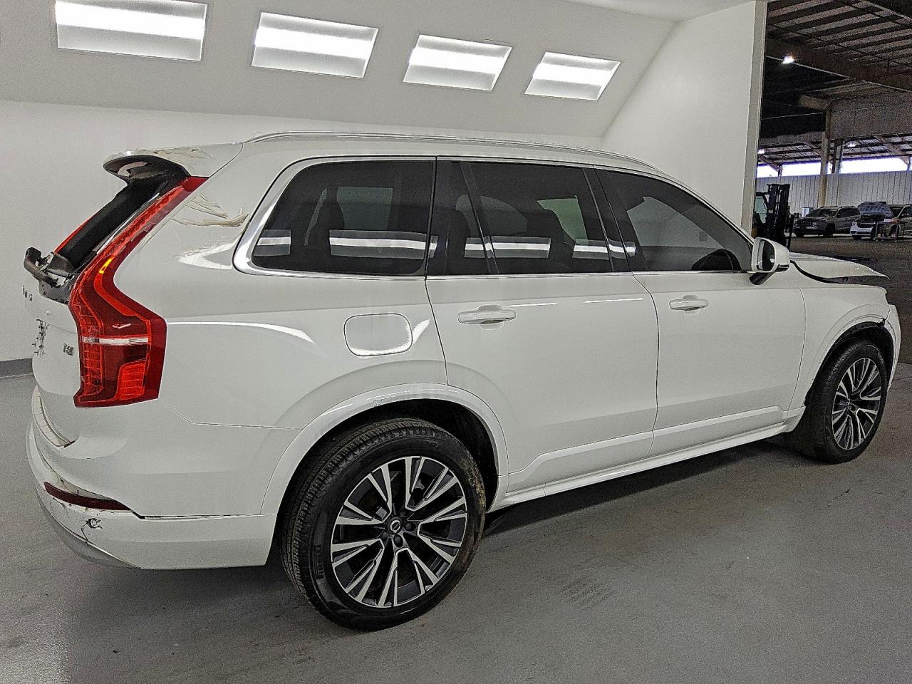 Volvo XC90 T6 Momentum Image 13