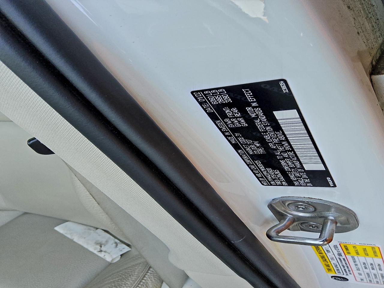 Volvo XC90 T6 Momentum Image 2