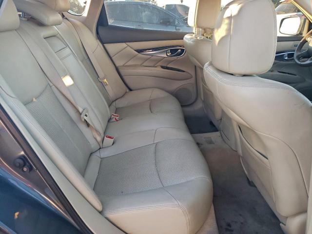 INFINITI M37 Image 2