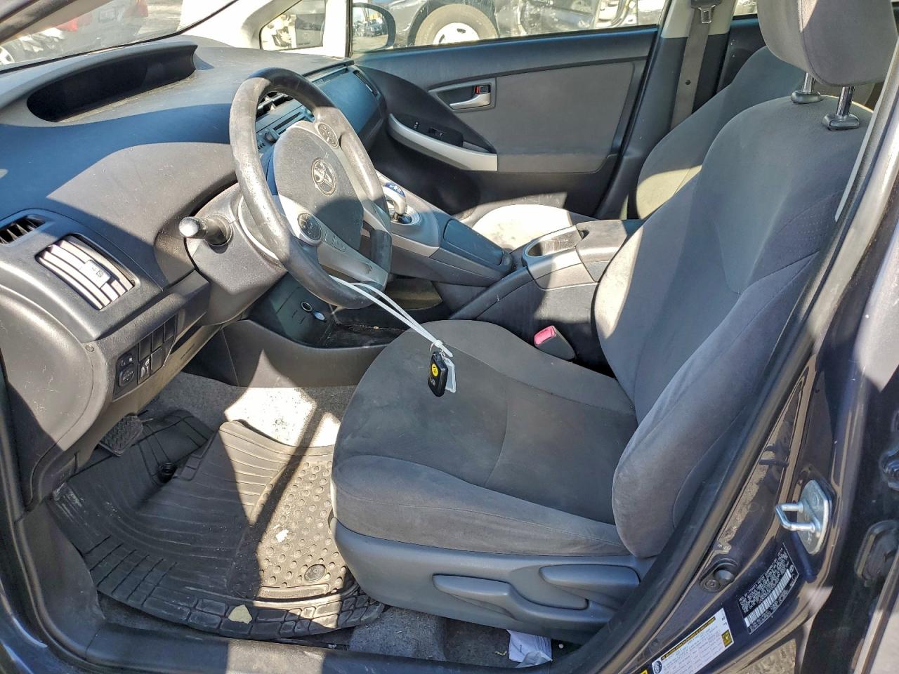 Toyota Prius Image 11