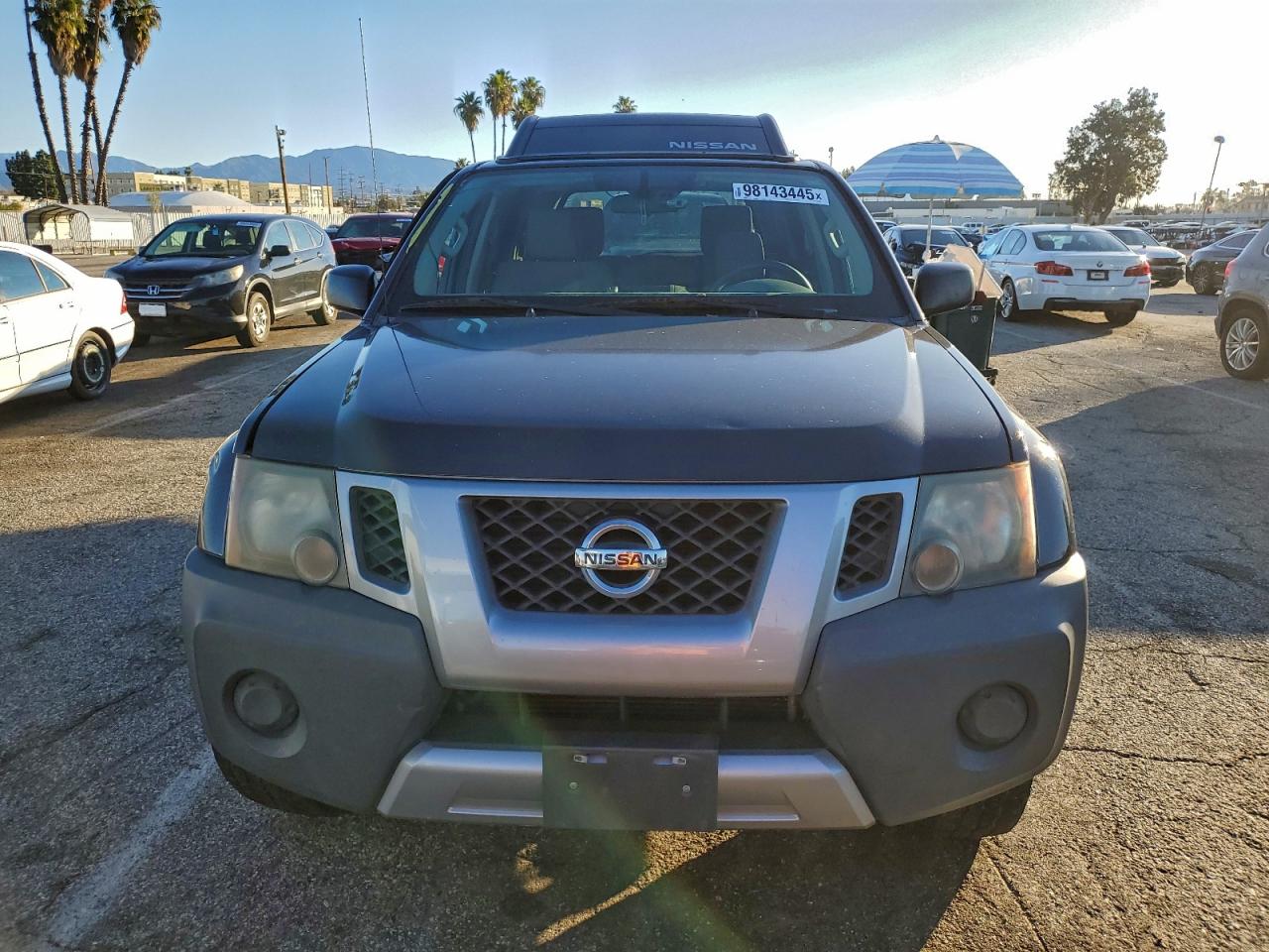 Nissan Xterra X Image 3
