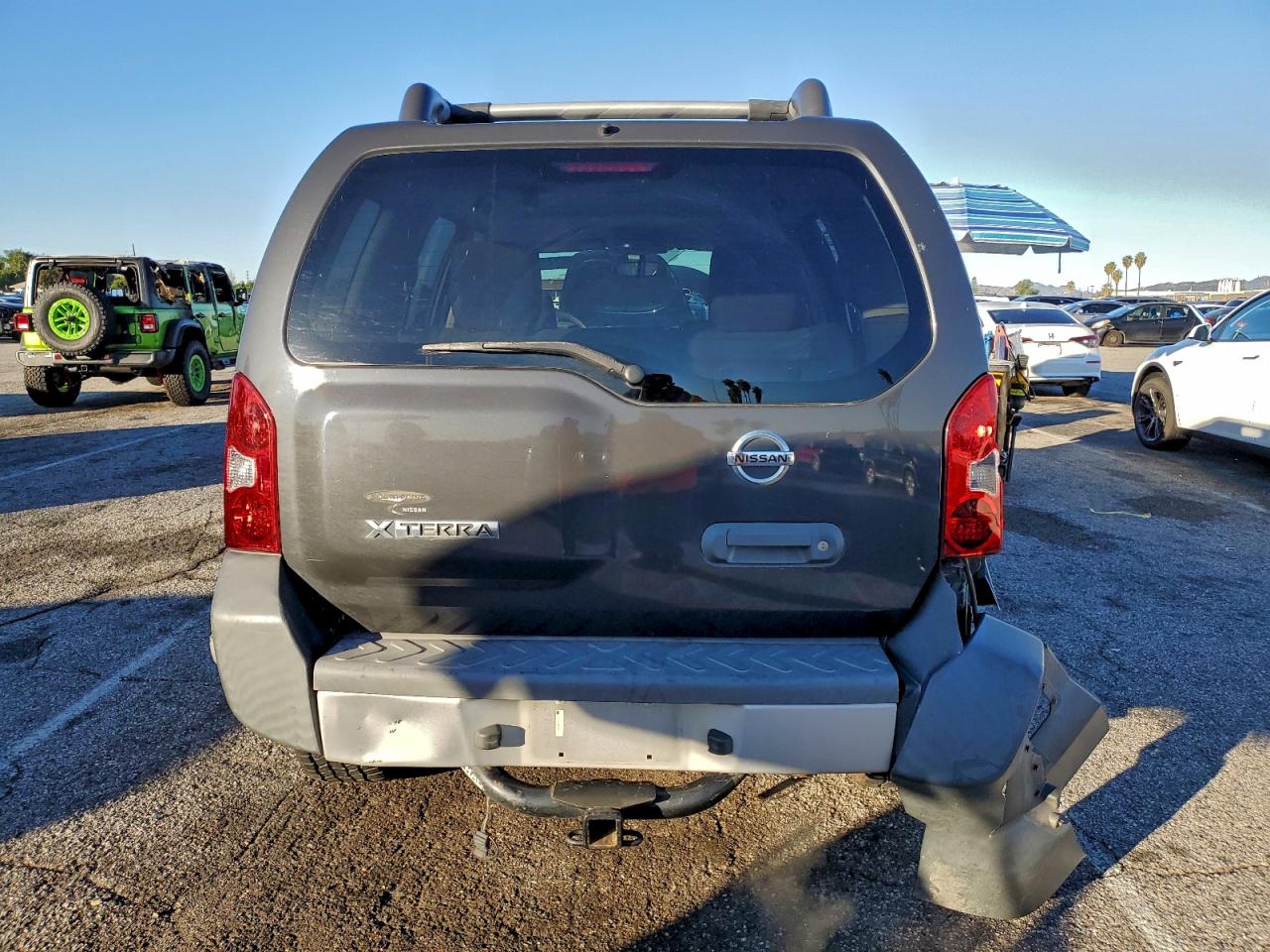 Nissan Xterra X Image 6