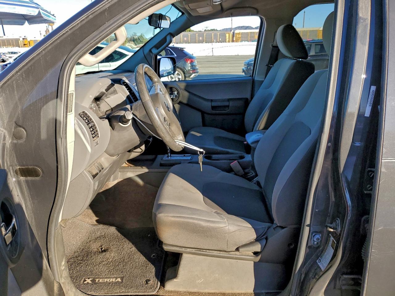 Nissan Xterra X Image 12