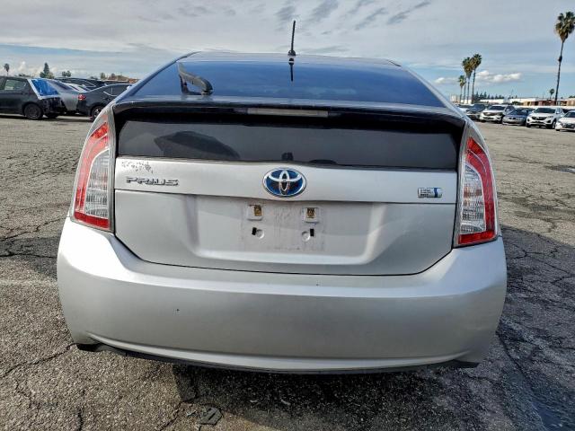 Toyota Prius Image 10