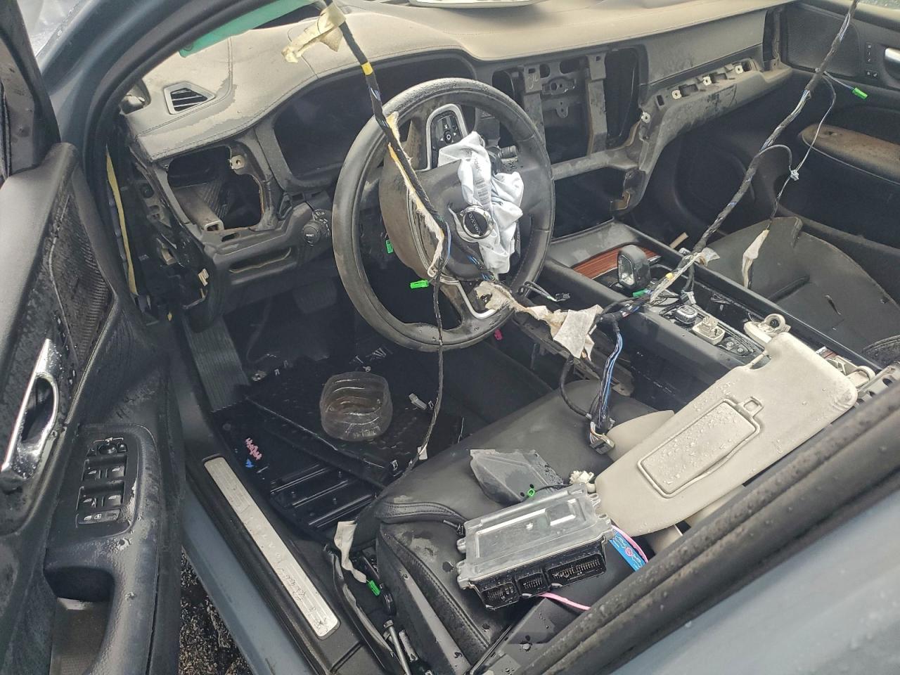 Volvo S60 Plus Plus Image 11