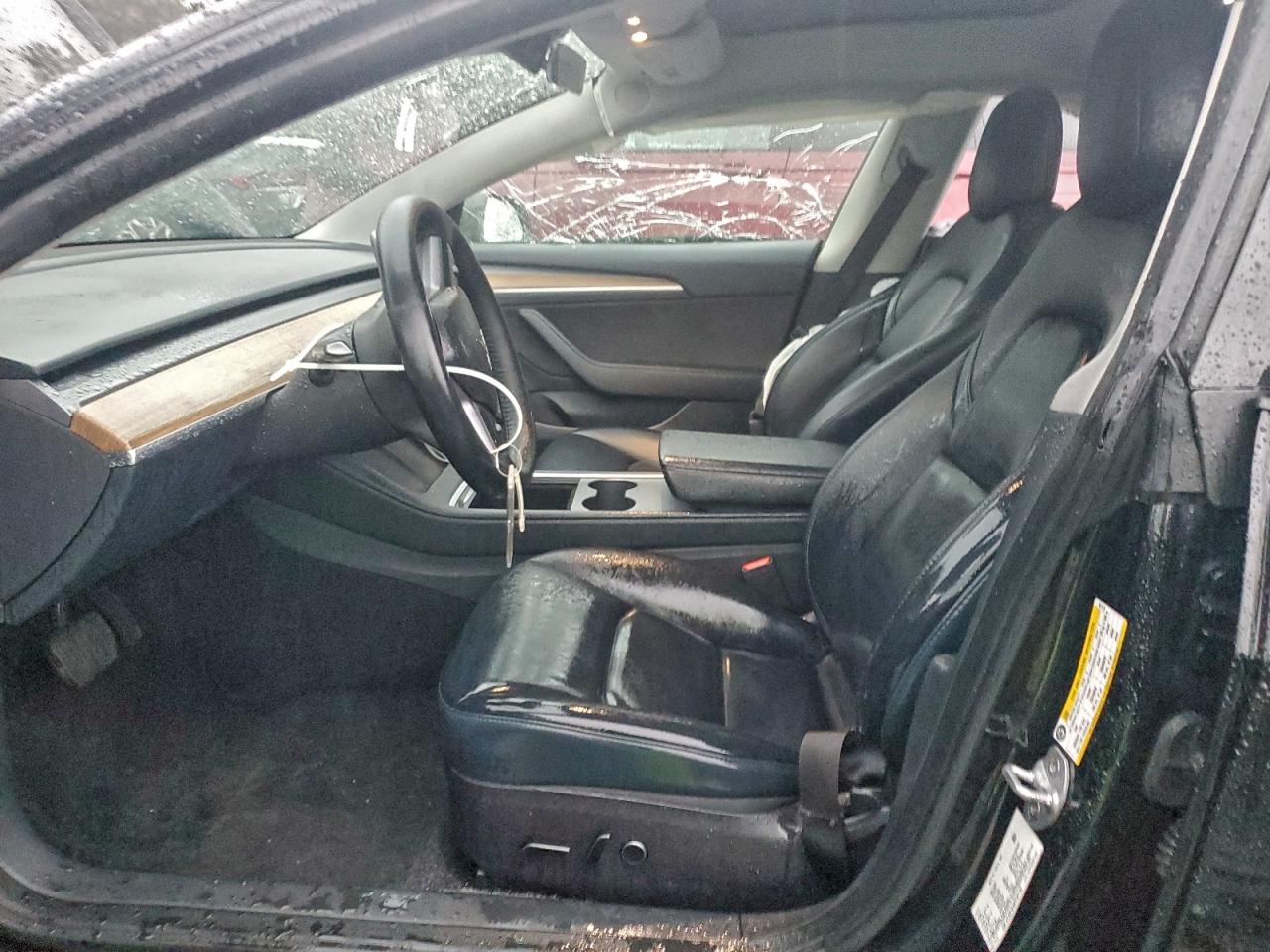 Tesla Model 3 Image 6