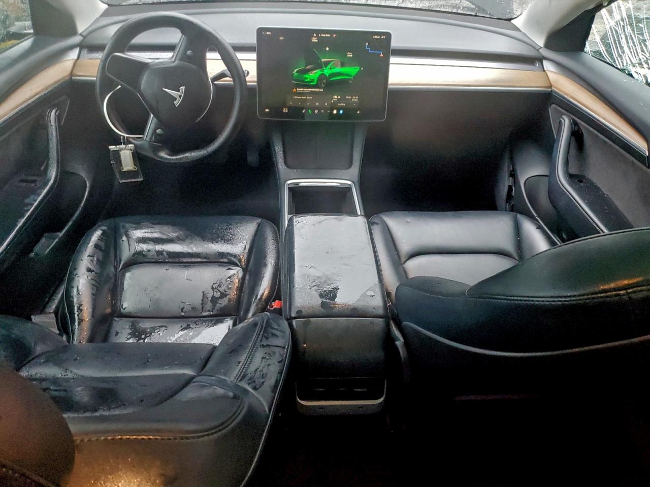 Tesla Model 3 Image 5