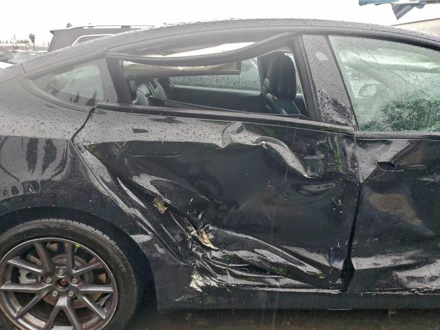 Tesla Model 3 Image 10