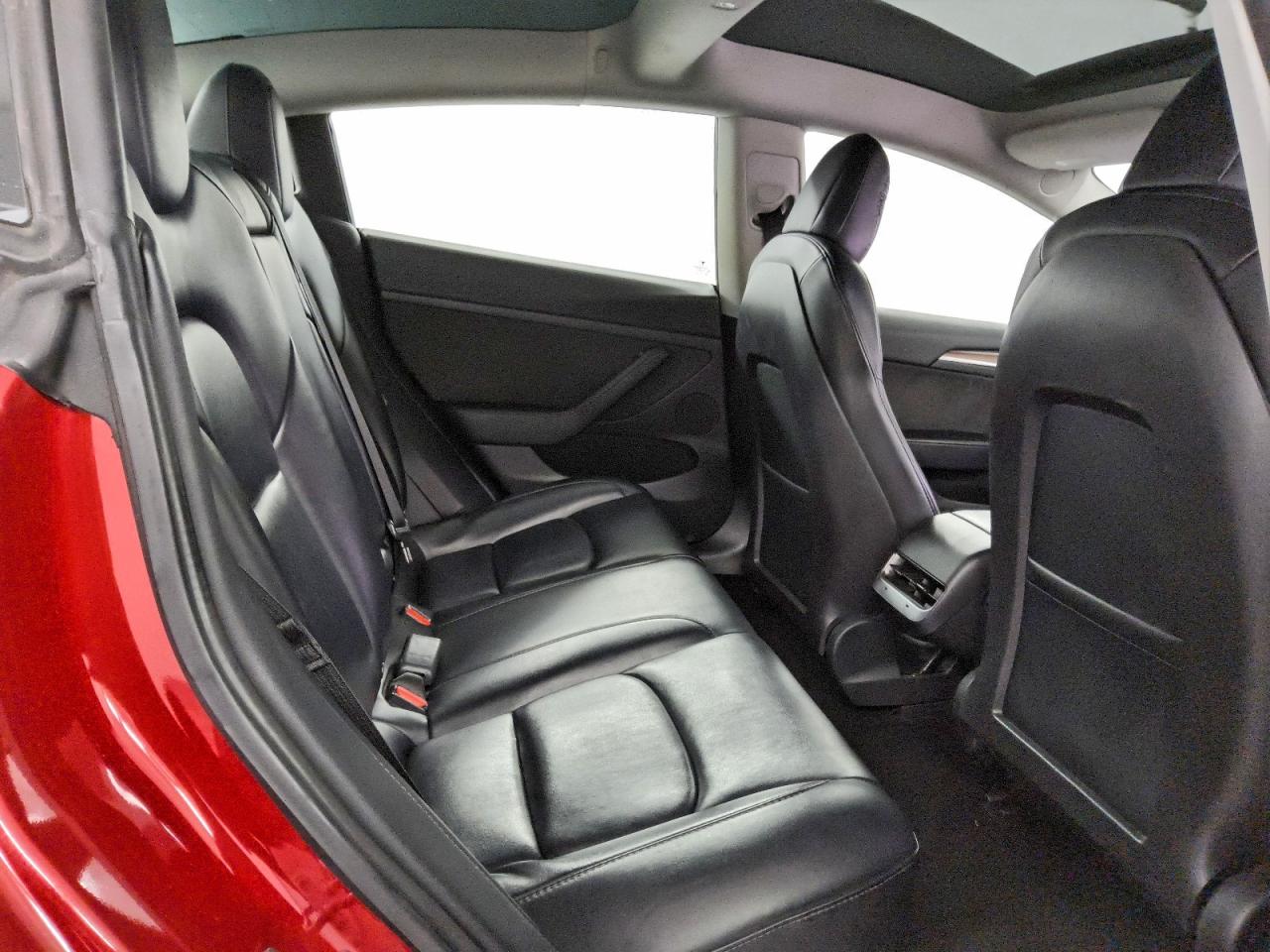 Tesla Model 3 Image 3