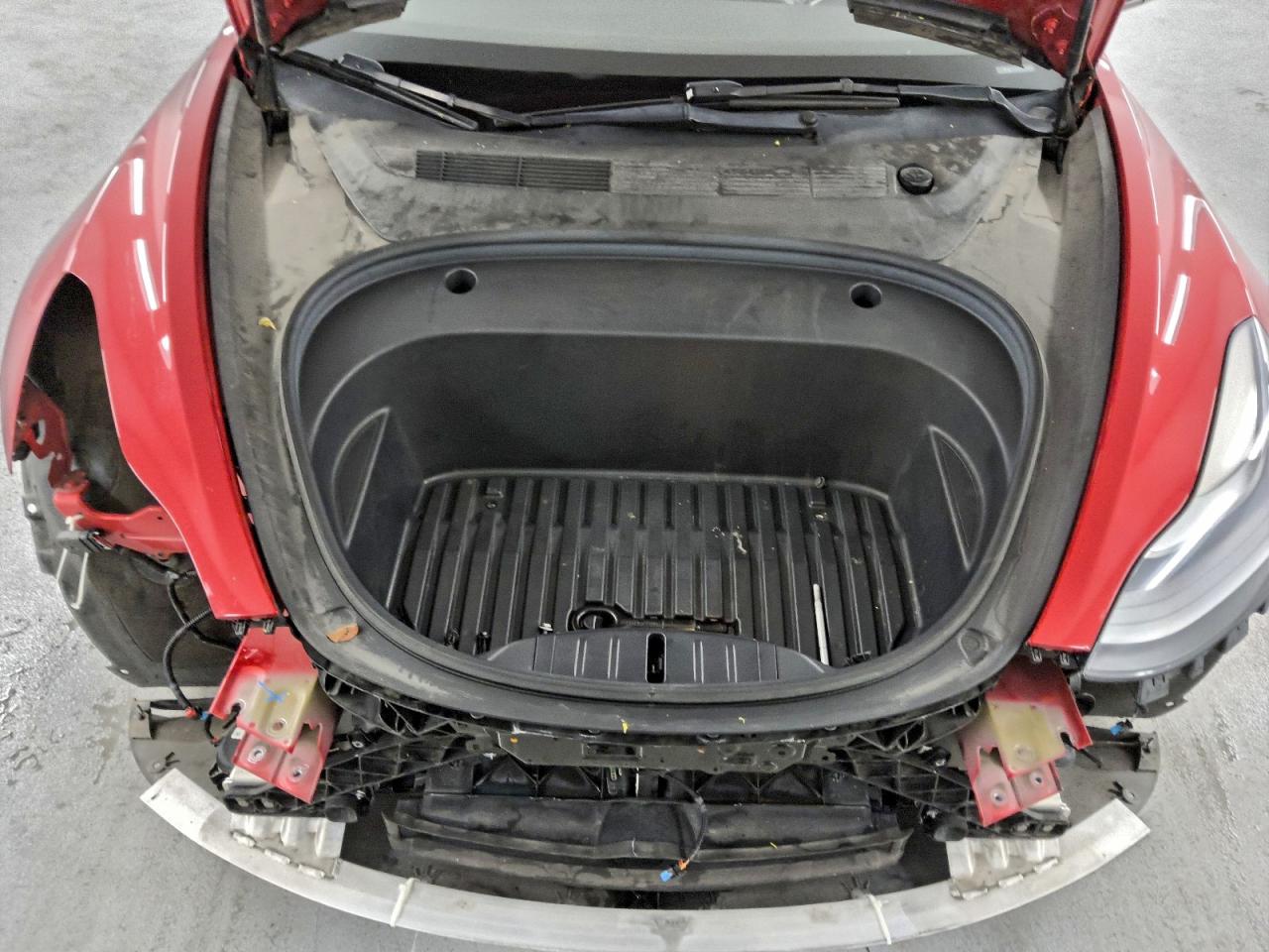 Tesla Model 3 Image 13