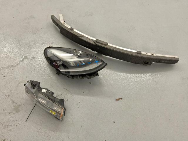 Tesla Model 3 Image 12