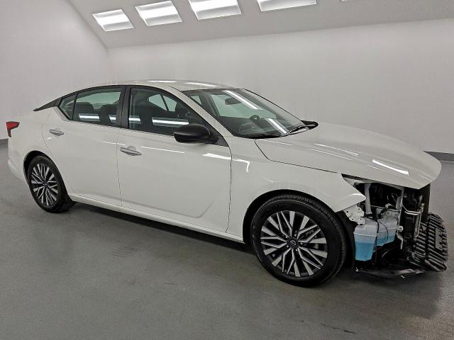 Nissan Altima Sv Image 10