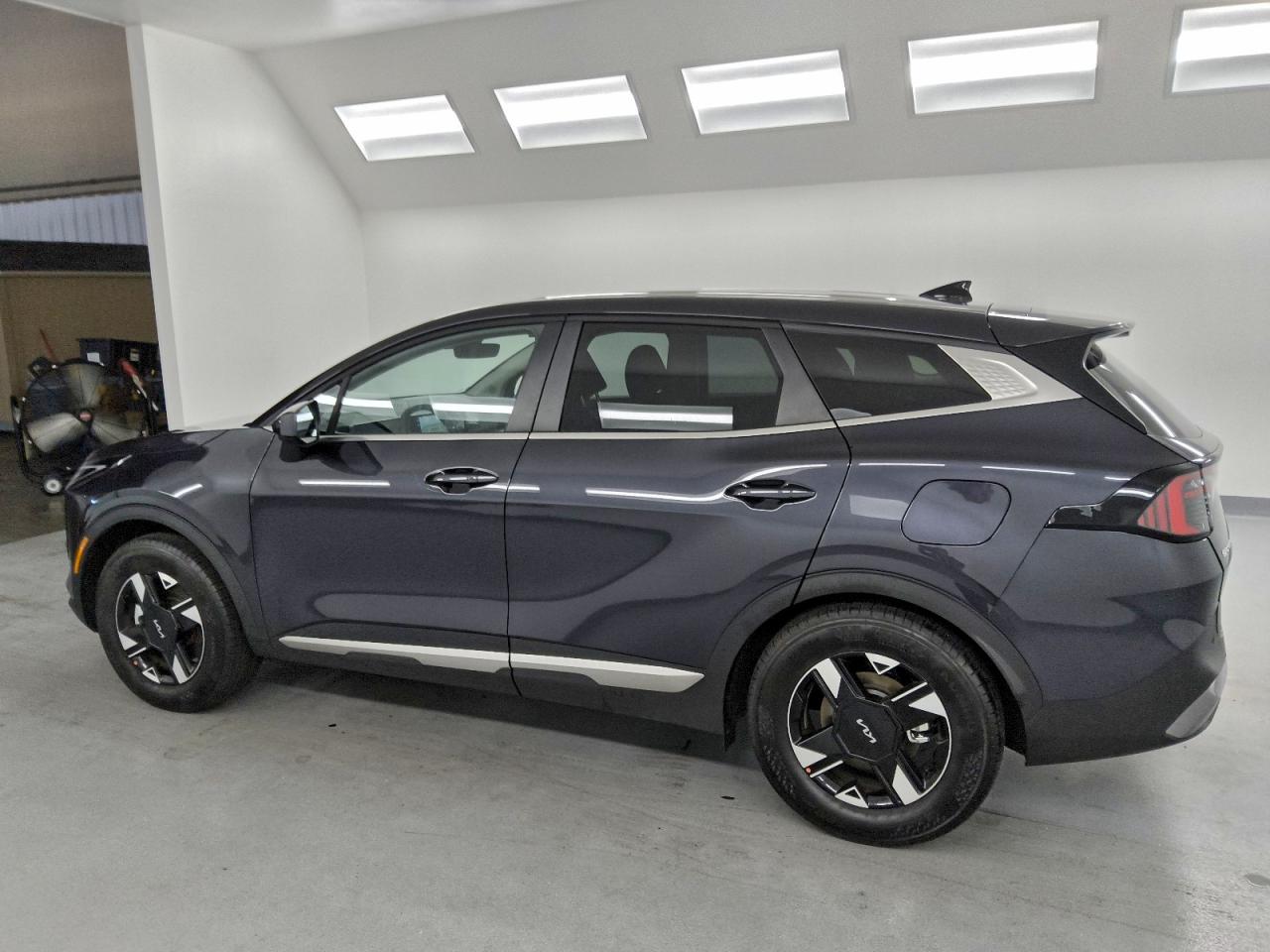 Kia Sportage Lx Image 2