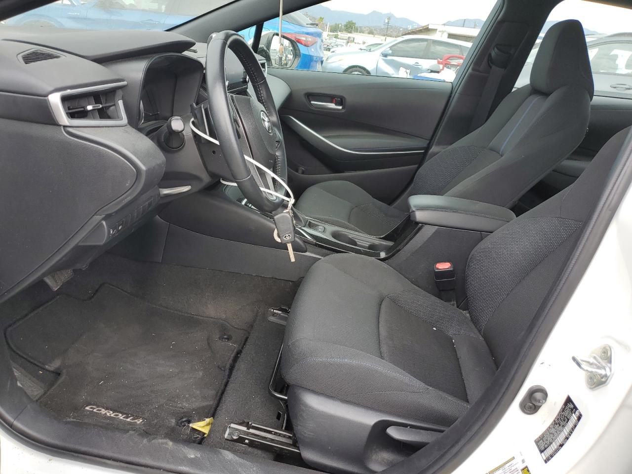 Toyota Corolla Se Image 12