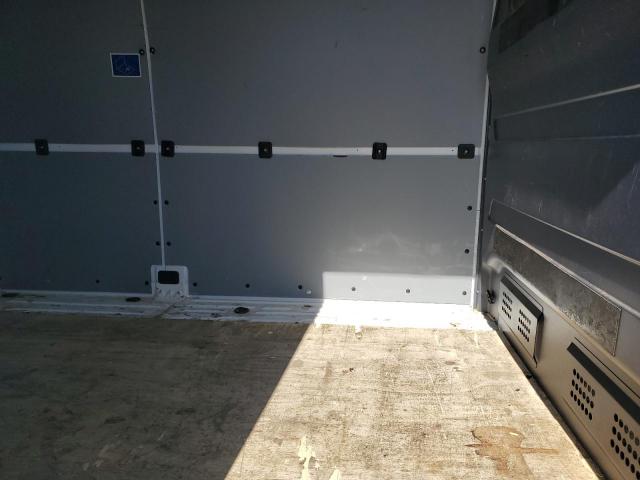 Mercedes-Benz Sprinter 2500 Image 2