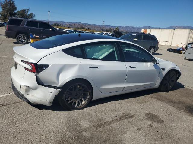 Tesla Model 3 Image 5