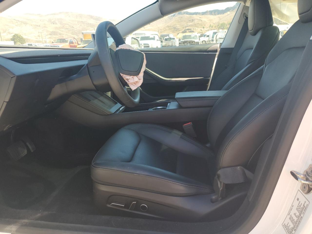 Tesla Model 3 Image 12