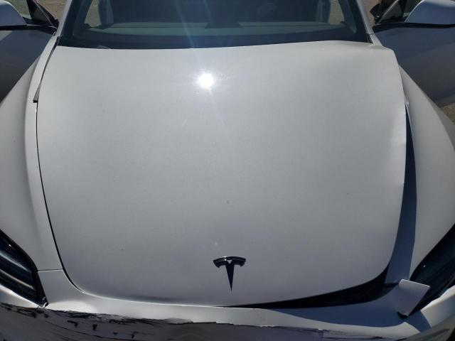 Tesla Model 3 Image 11