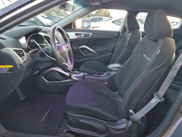 Hyundai VELOSTER Image 9