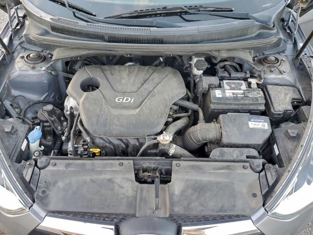 Hyundai VELOSTER Image 12