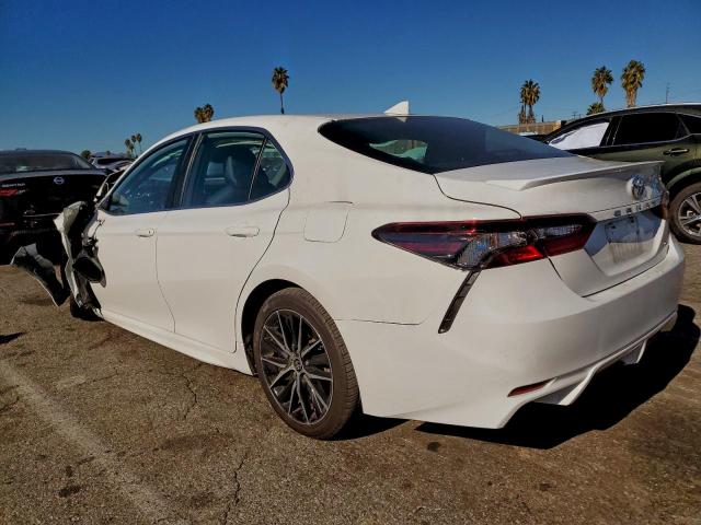 Toyota Camry Se Image 12