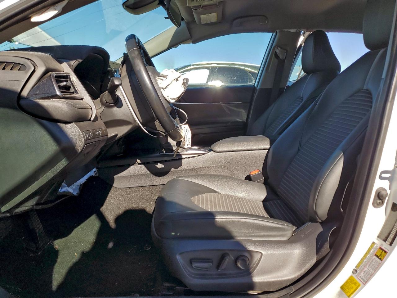 Toyota Camry Se Image 5