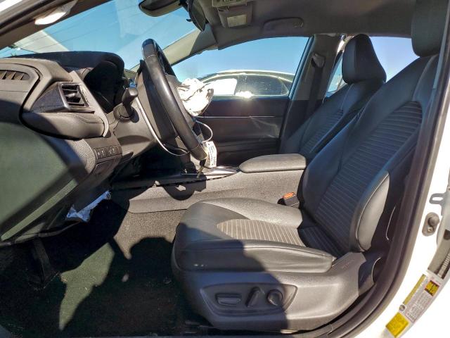 Toyota Camry Se Image 5