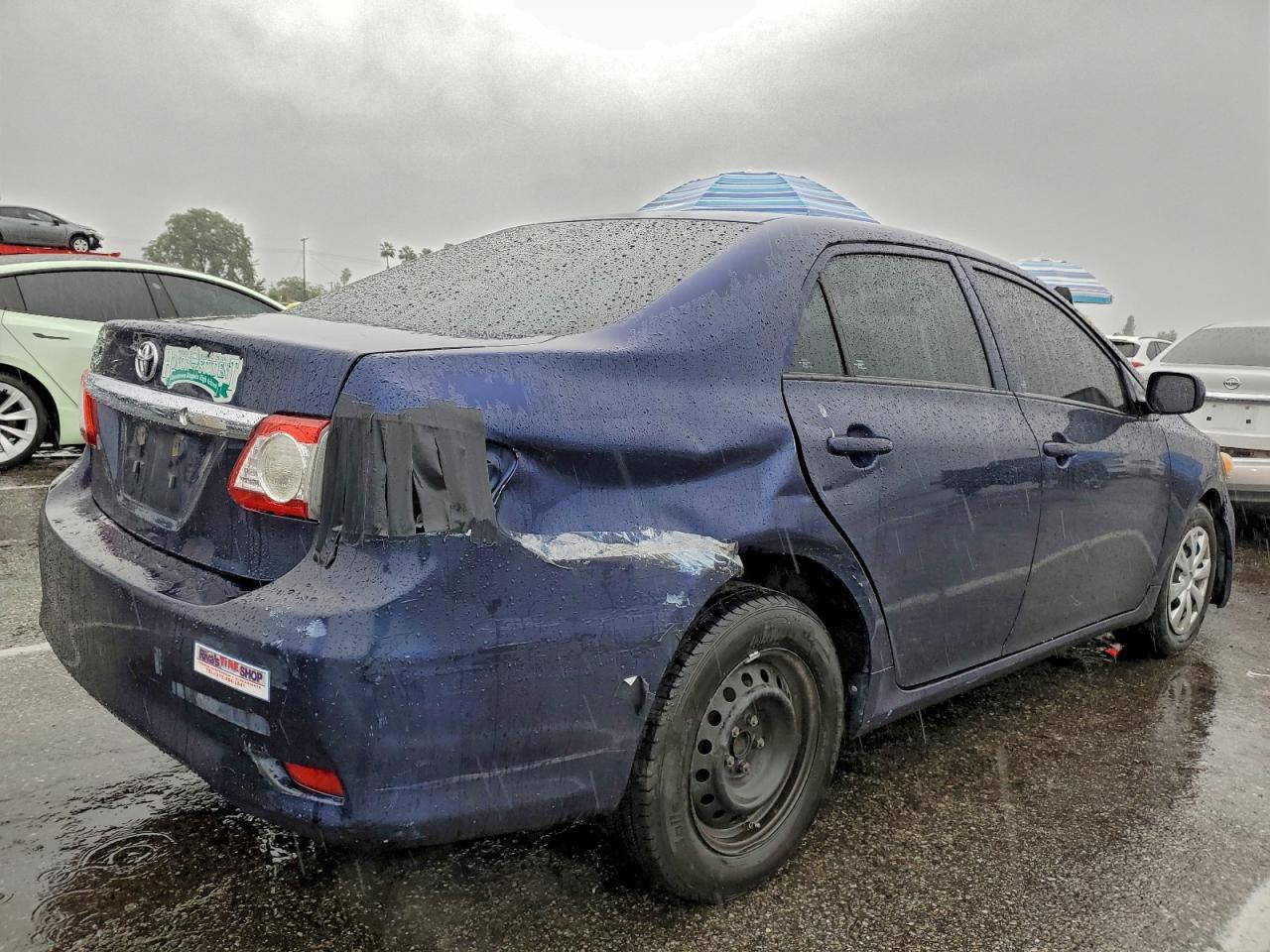 Toyota Corolla Base Image 11