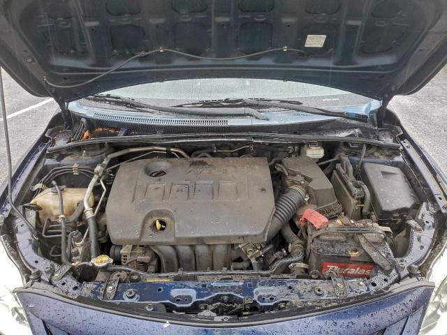 Toyota Corolla Base Image 10