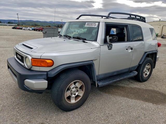  Salvage Toyota FJ Cruiser