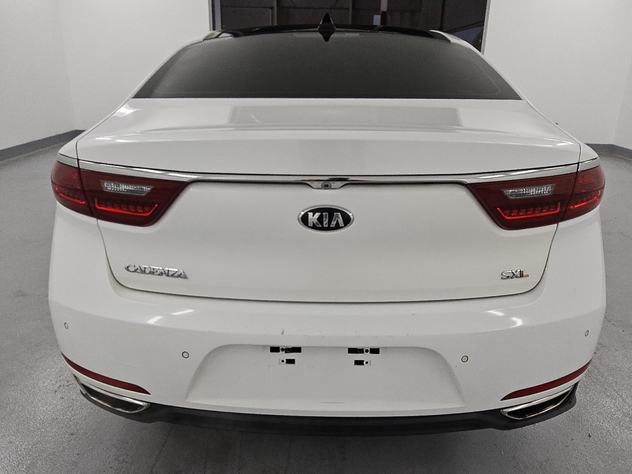 Kia Cadenza Premium Image 3