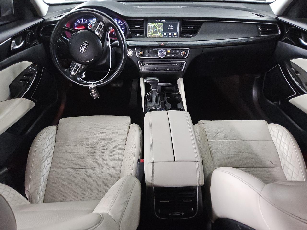 Kia Cadenza Premium Image 6