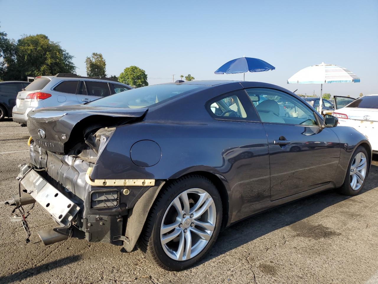 INFINITI G37 Base Image 2