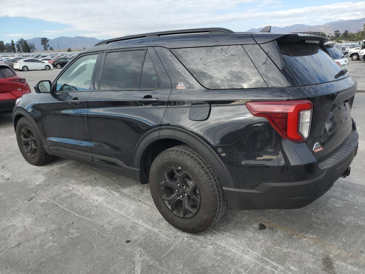 Ford Explorer Timberline Image 2