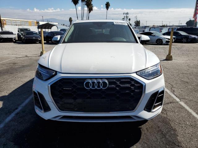 Audi Q5 Premium 45 Image 3