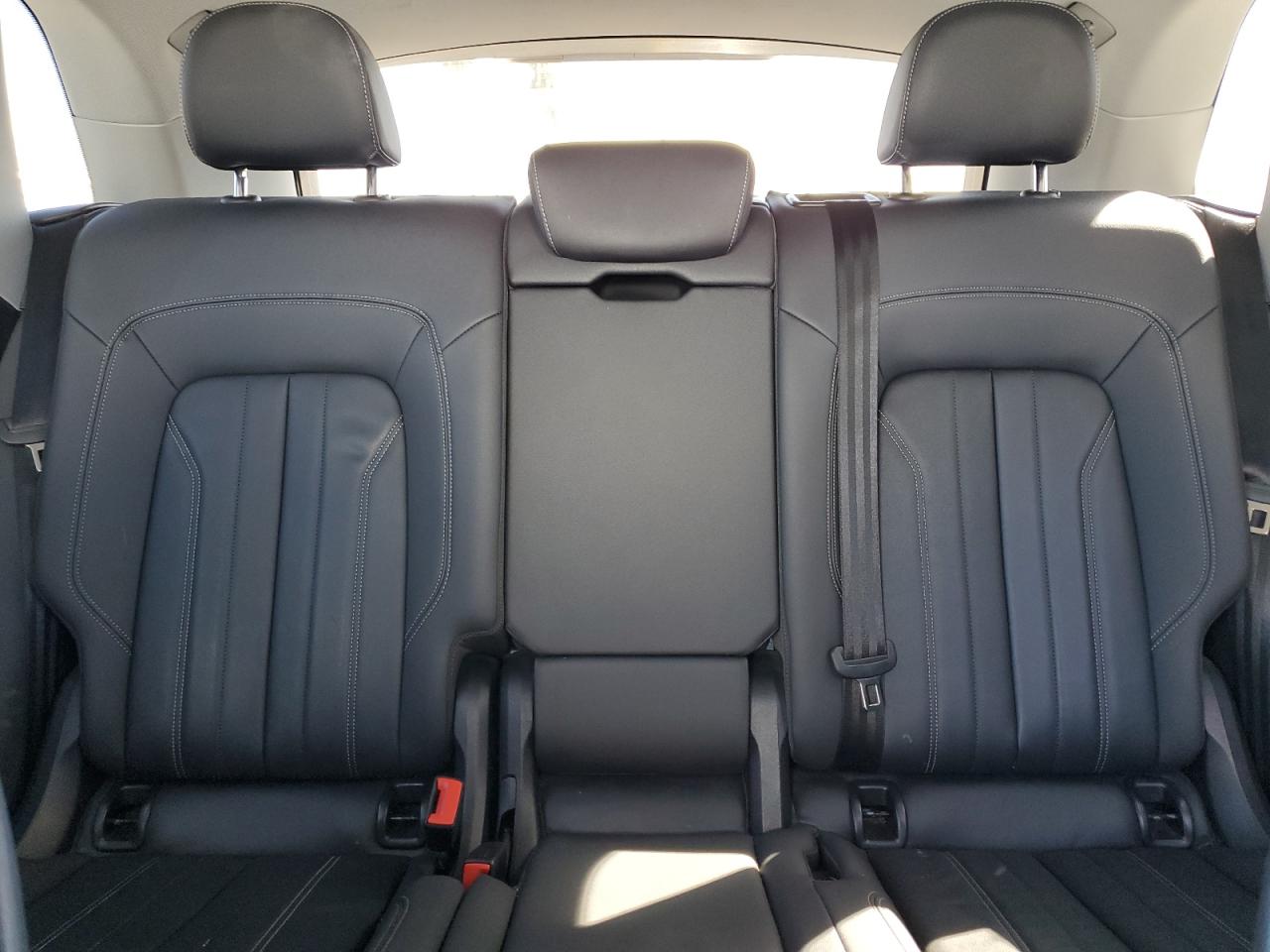 Audi Q5 Premium 45 Image 9