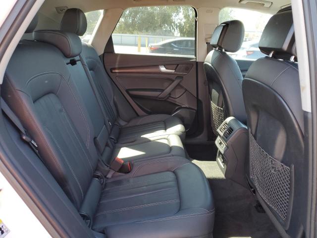 Audi Q5 Premium 45 Image 13