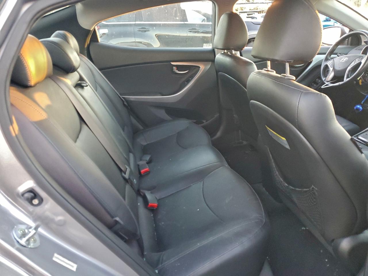 Hyundai ELANTRA Gls Image 10