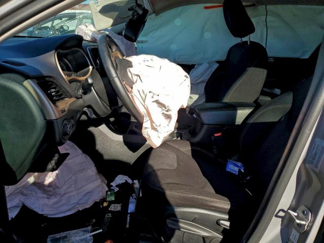 Jeep Grand Cherokee Latitude Image 7