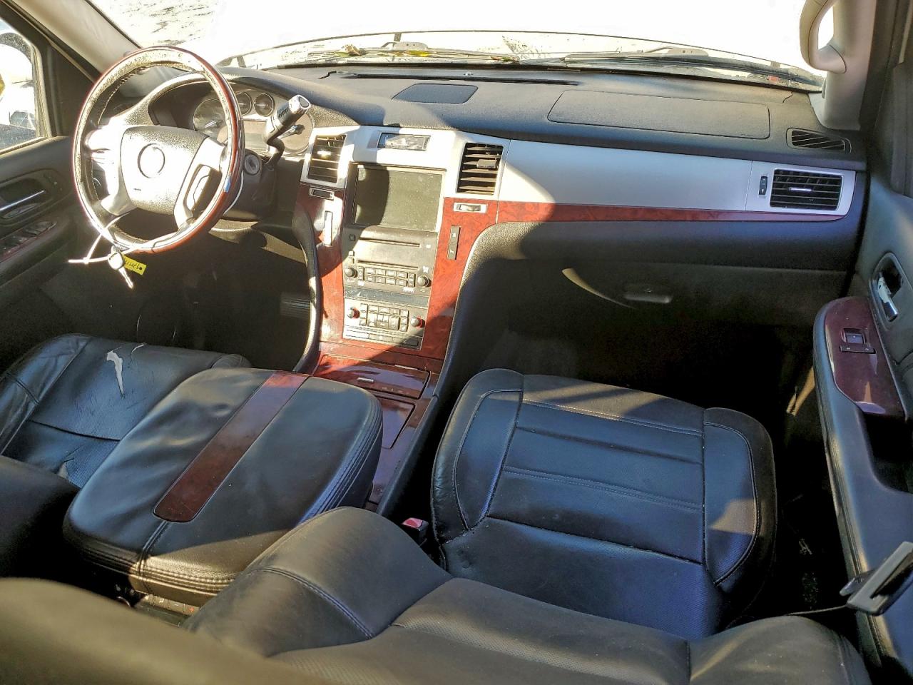 Cadillac Escalade Luxury Image 9