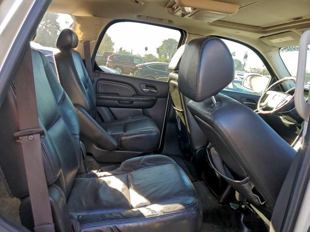 Cadillac Escalade Luxury Image 6